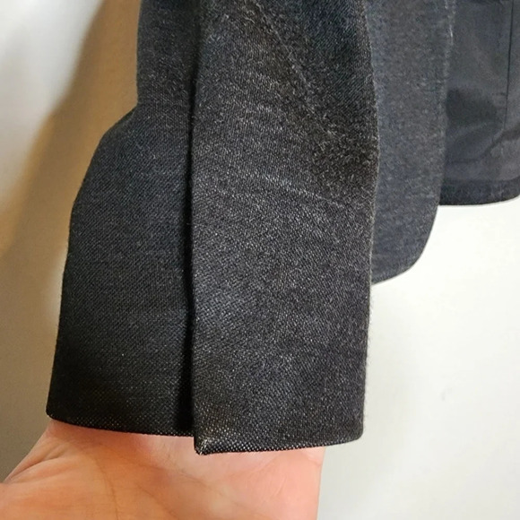 Theory wool-blend grey blazer Jacket. Size 4. Pockets. Open front - Picture 8 of 16